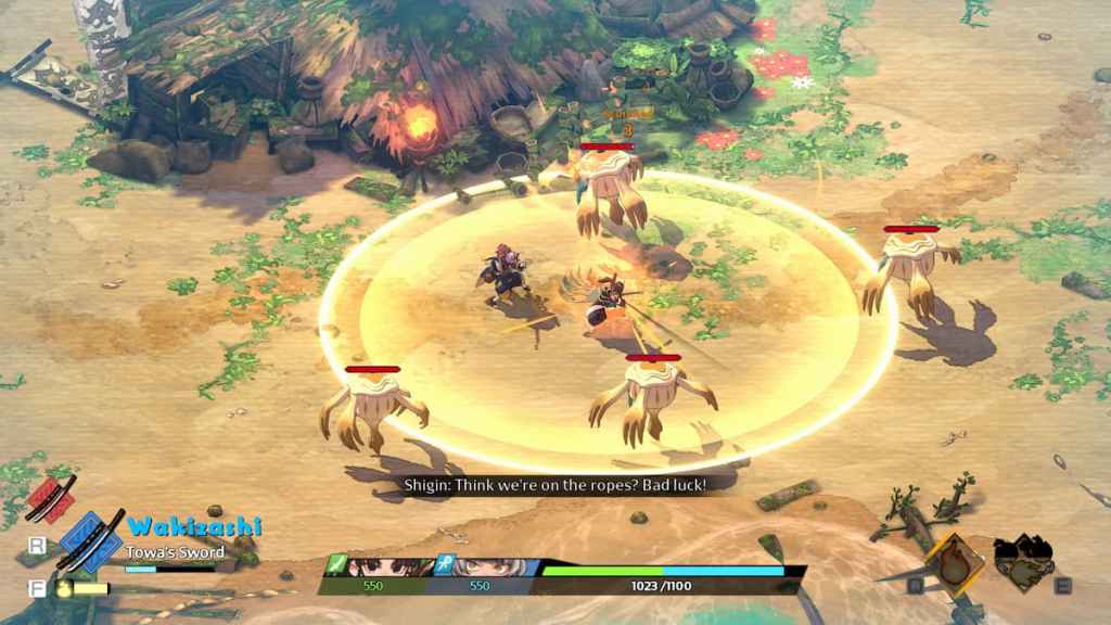 Personagens de Towa lutando contra criaturas estranhas em uma vila deserta.