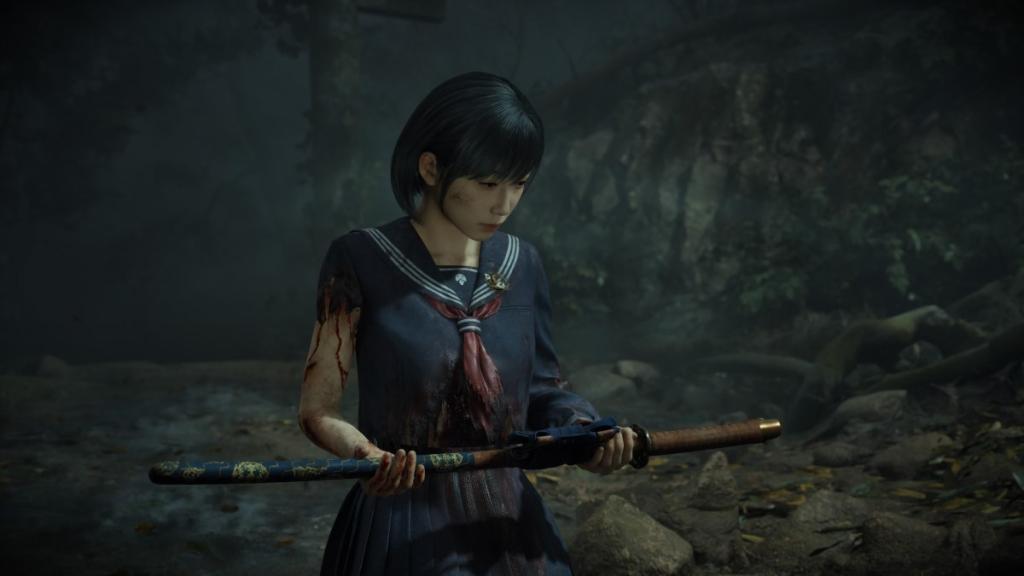 Hinako segurando a espada sagrada