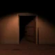 Uma porta se abrindo lentamente na rara cena de Welcome to the Dark Place