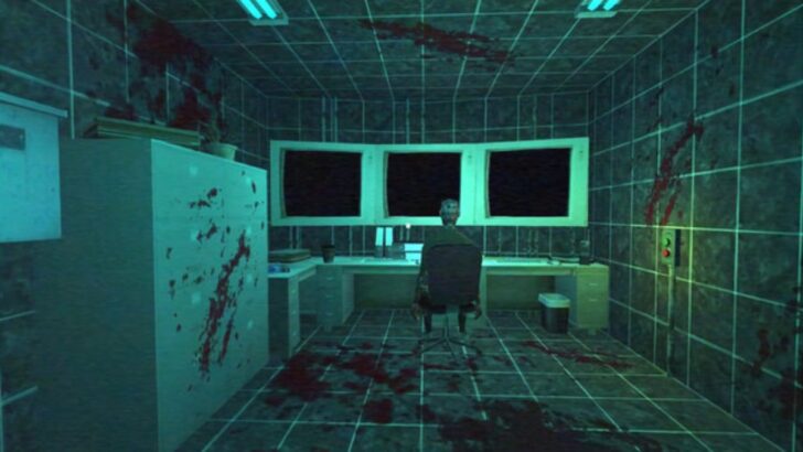 Sala de monitoramento coberta de sangue com corpo esfolado na cadeira do escritório, de costas para a câmera
