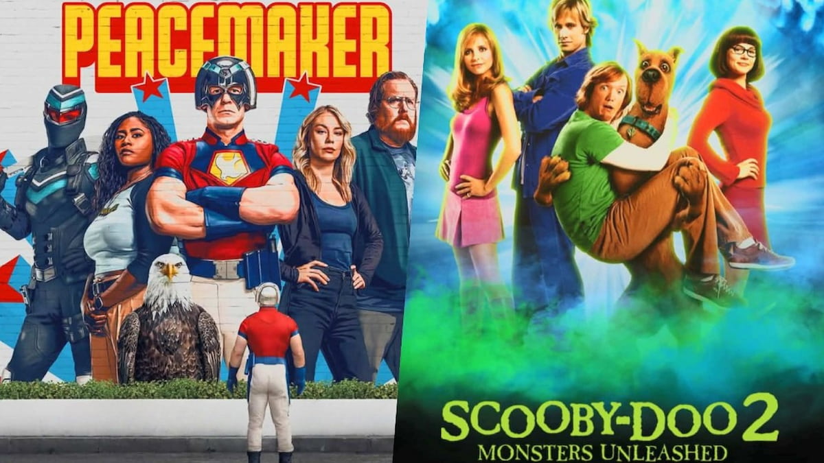 Pacificador olhando para um mural dele e de seus amigos e da equipe do Scooby Doo posando em meio a uma névoa verde