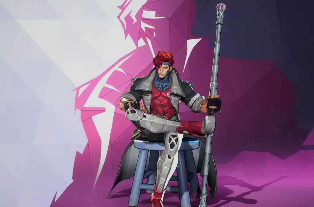 Gambit sentado em Marvel Rivals