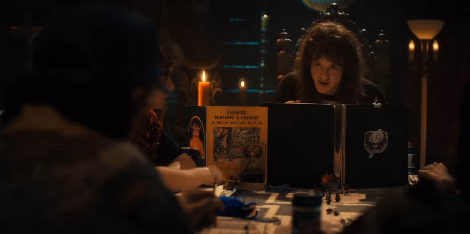 Joseph Quinn como Eddie Munson em Stranger Things.