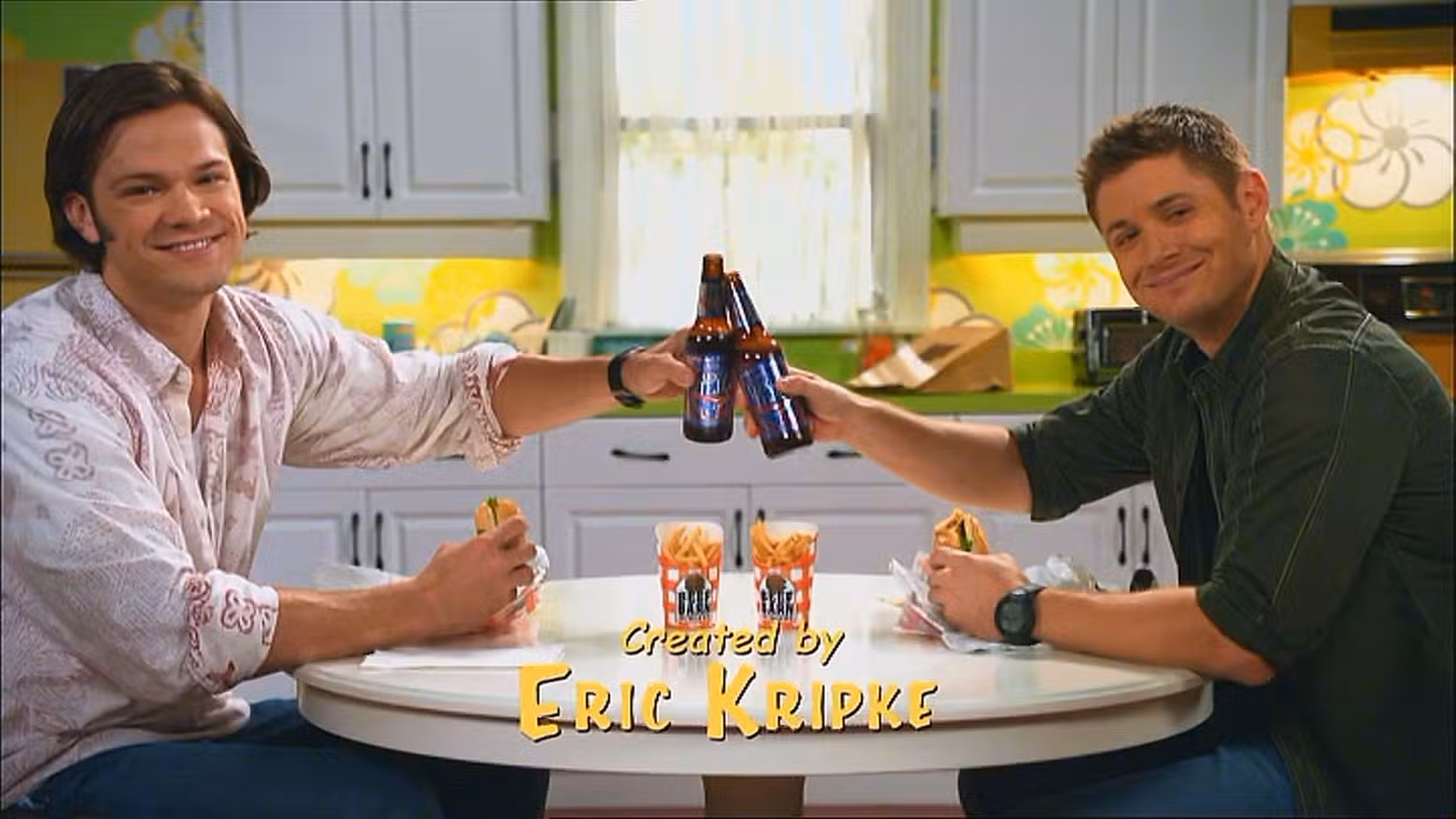 Jensen Ackles e Jared Padalecki como Dean e Sam Winchester em Supernatural