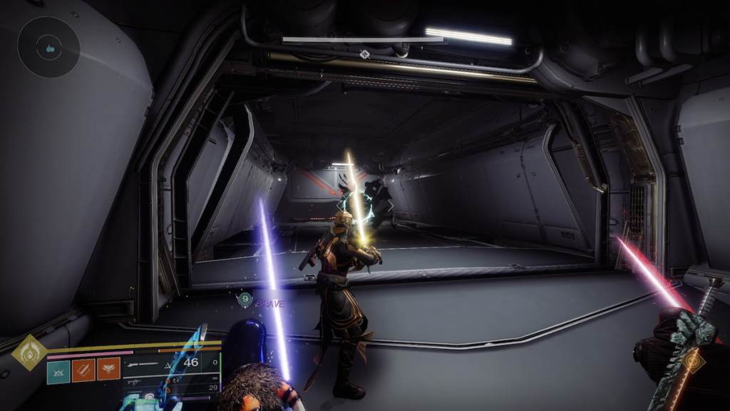 Três guardiões avistam um Taken Blight na masmorra Equilibrium na missão The Way Between de Destiny 2.