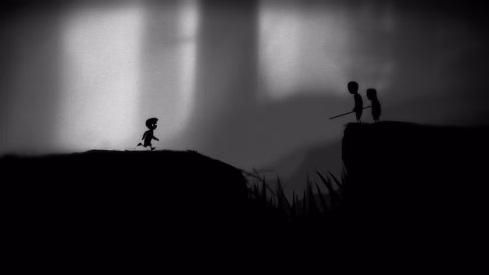 Um menino corre por um caminho no Limbo