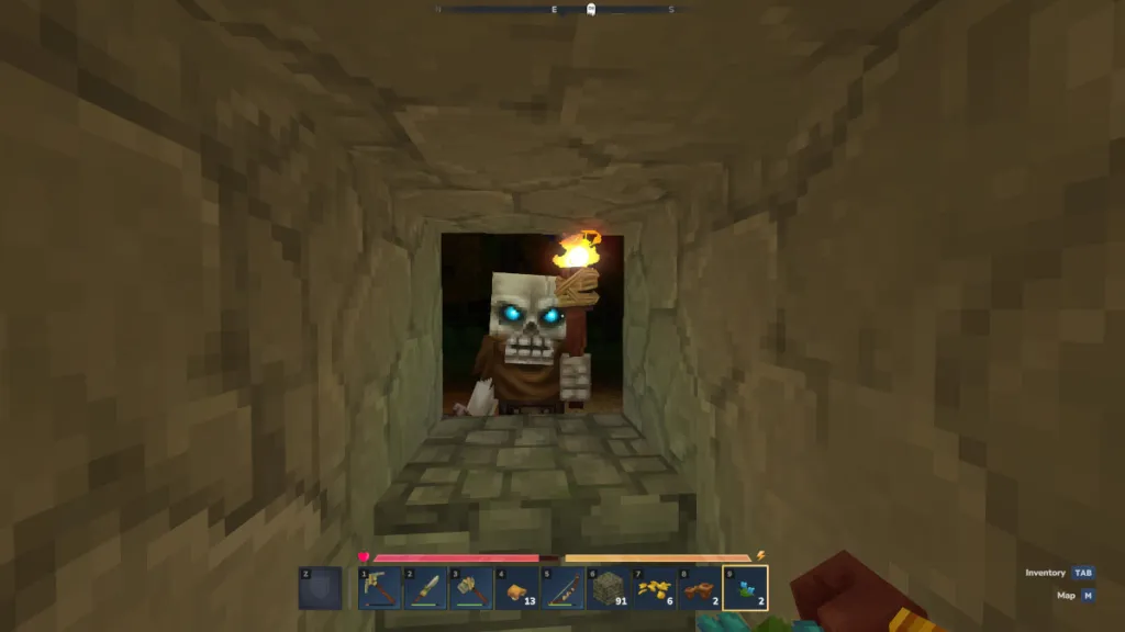 Um esqueleto ameaçando o jogador em Hytale.