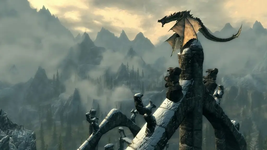 Skyrim: um dragão ruge pela terra enquanto está no topo de algumas ruínas.