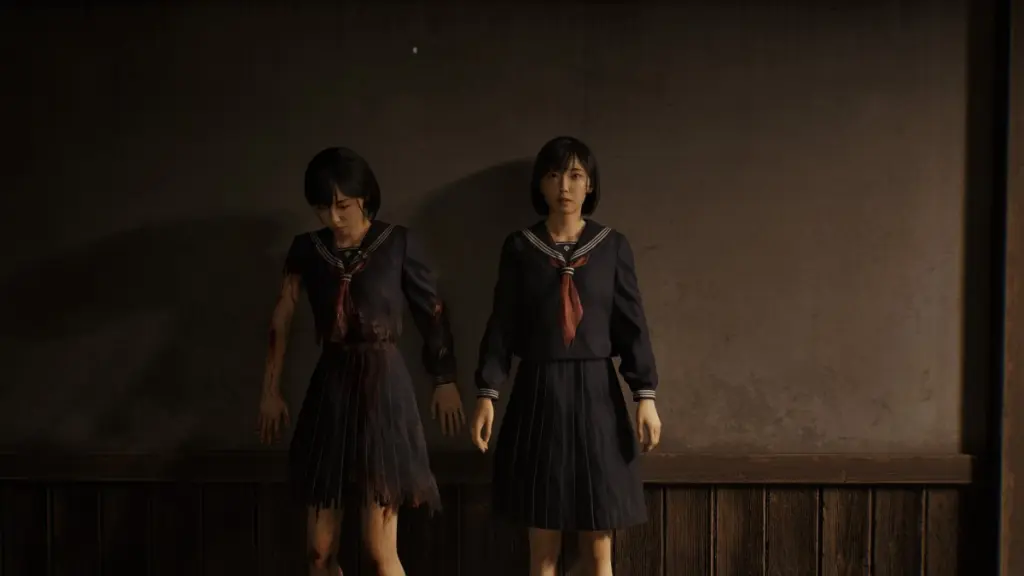 Os dois eus de Hinako encostados em uma parede