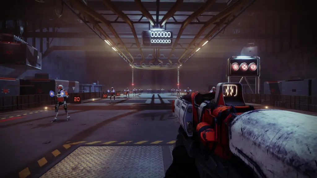 Um guardião segura o Psi Aeterna IV em suas mãos no campo de tiro em Destiny 2.
