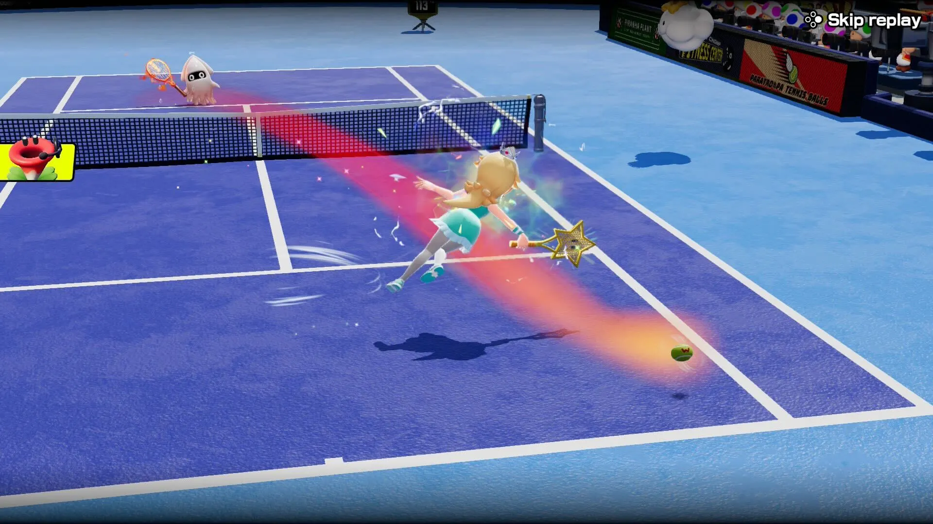 Rosalina mergulha em direção a uma bola em uma quadra de tênis com uma raquete em forma de estrela.