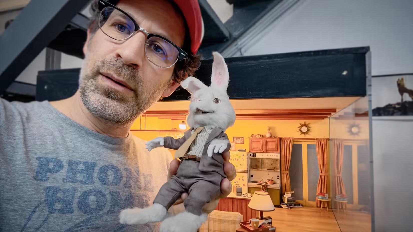 Diretor Spencer Susser com boneco de Ralph