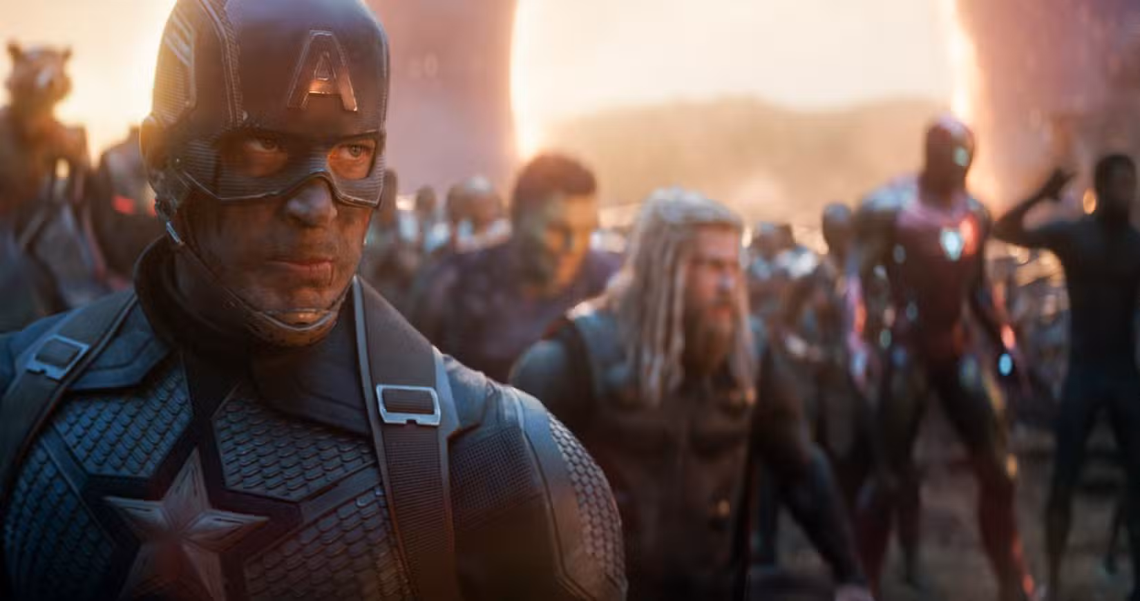 Capitão América, Thor e os Vingadores no final do jogo