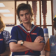 Irmãos Duffer admitem que refilmagem da queda de Steve em Stranger Things foi para mexer com o público