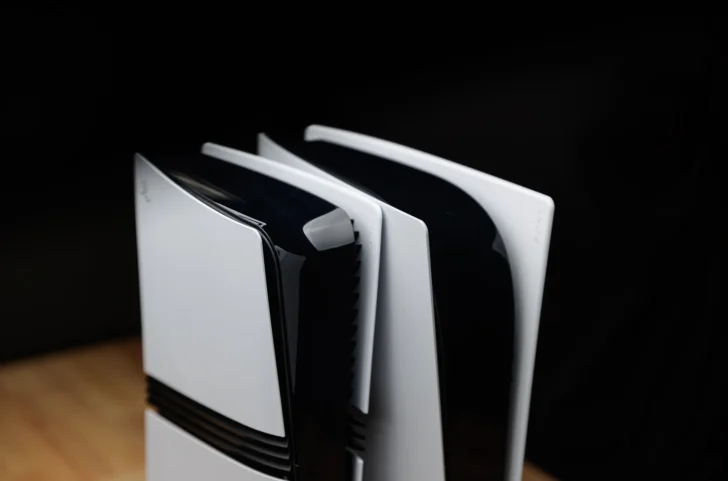 The PS5 Pro and the original PS5 next to each other.