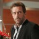 Hugh Laurie pede desculpas após resposta ácida a crítica que chamou episódios de House de repetitivos