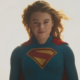 Capa de Supergirl usará tecido do manto original de Christopher Reeve, revela Milly Alcock