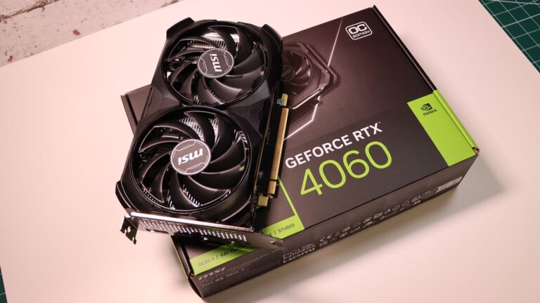 Entusiasta substitui ventoinhas da RTX 4060 por dissipador gigante de 2,5 kg em mod fanless radical