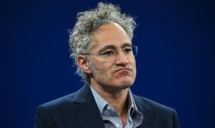CEO da Palantir critica modelo de negócios da IA em entrevista explosiva: Algo deu completamente errado