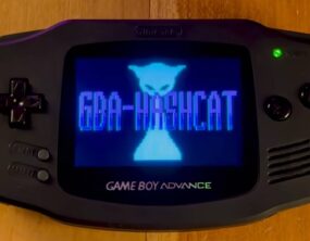 Engenheiro cria Game Boy Advance capaz de quebrar senhas, mas é 30 milhões de vezes mais lento que um PC moderno