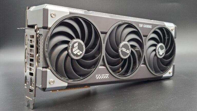 HWMonitor adiciona monitoramento de hotspot térmico em GPUs RTX 50; testamos a RTX 5070 Ti