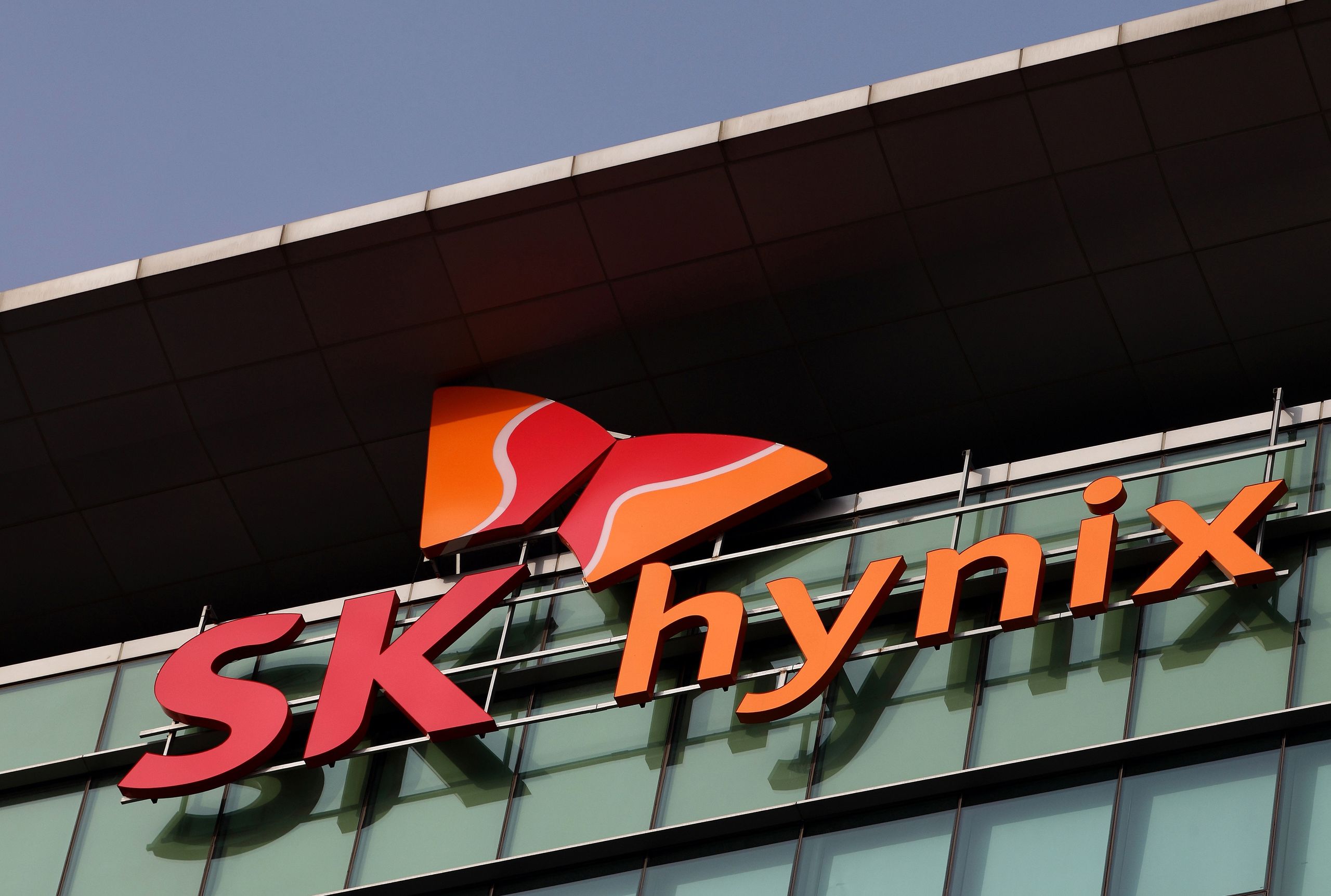 SK hynix prevê crise de oferta de memória além de 2030; CEO alerta que 2027 será o pior ano da história do setor
