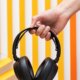 Headset gamer SteelSeries Arctis Nova Pro Wireless tem desconto de mais de US$ 100 em oferta de embalagem danificada