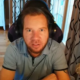 Cliff Bleszinski revela luta contra alcoolismo e cogita retorno ao desenvolvimento de jogos