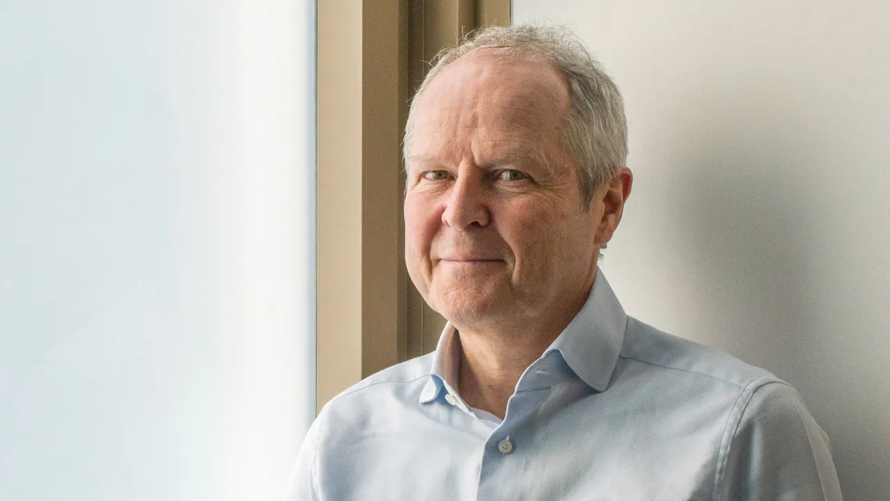 Ubisoft CEO vê lado positivo no fim dos discos do PS5: consoles mais baratos podem surgir