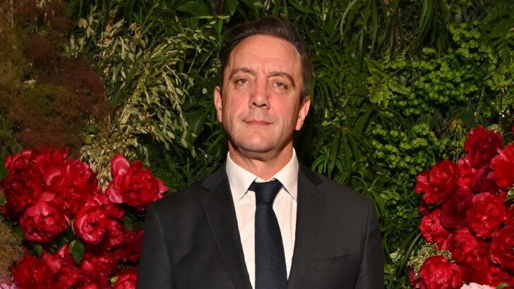 Peter Serafinowicz conta como amizade com Alex Garland, fã de Dark Souls, lhe rendeu papel no filme de Elden Ring