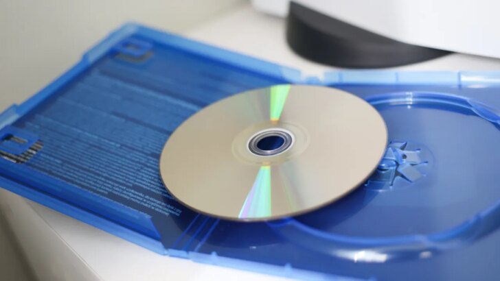 KFC e Dominos entram na onda de críticas à decisão da Sony de abandonar discos físicos no PlayStation