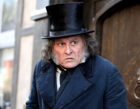 Johnny Depp surge como Scrooge na Comic-Con e lança trailer de Ebenezer, seu grande retorno a Hollywood