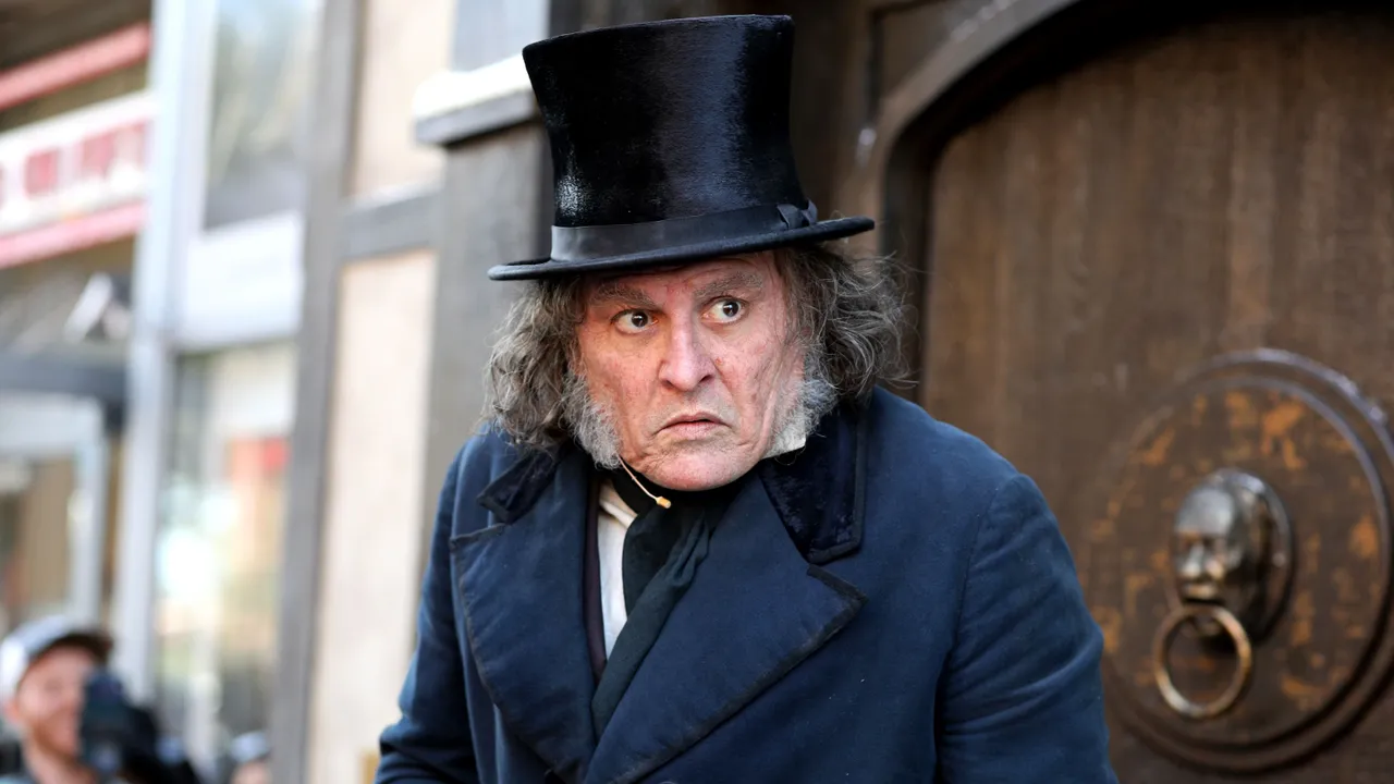 Johnny Depp surge como Scrooge na Comic-Con e lança trailer de Ebenezer, seu grande retorno a Hollywood
