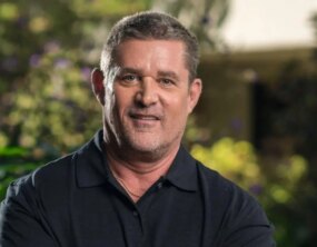 Criador de Dead Space, Glen Schofield anuncia aposentadoria após 35 anos de carreira