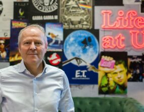 Ubisoft CEO minimiza fim dos discos da Sony e diz que mercado se adaptará