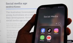 Proibição de redes sociais para menores de 16 anos na Austrália falha na verificação de idade, aponta estudo