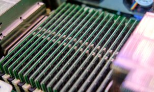 Meta dribla escassez de DDR5 com chip próprio que adapta memória DDR4 em servidores de última geração