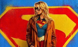 Supergirl ultrapassa US$ 100 milhões nas bilheterias, mas queda de 74% no segundo fim de semana sinaliza prejuízo bilionário