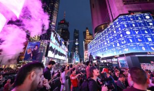 Pokémon Go: sorteados para evento exclusivo em Times Square vendem Mewtwo raro por até US$ 10 mil e quebram regras do jogo