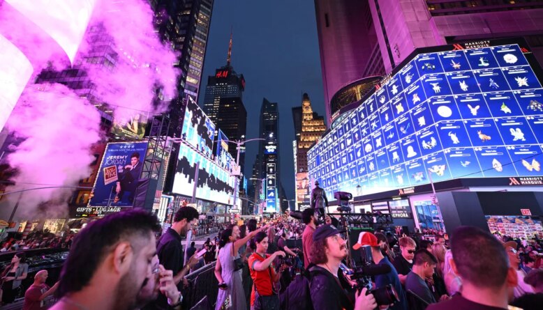 Pokémon Go: sorteados para evento exclusivo em Times Square vendem Mewtwo raro por até US$ 10 mil e quebram regras do jogo