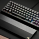 Teclado mecânico compacto Glorious GMMK 3 entra em promoção relâmpago por US$ 35