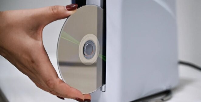 Sony confirma fim dos discos físicos com aviso nas caixas do PS5 a partir de 2028