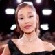Ariana Grande anuncia pausa na carreira após turnê e deixa musical no West End em meio a especulações sobre sua saúde