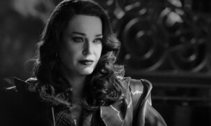 Star Trek: Strange New Worlds repete fórmula de episódios temáticos e entrega noir em preto e branco