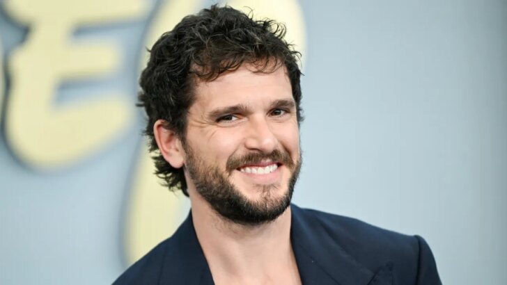 Kit Harington fala sobre retorno como Cavaleiro Negro no MCU e não anima os fãs