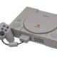 Vazamento mostra LEGO PlayStation com recriação do PS1 e easter eggs de Ape Escape e Gran Turismo