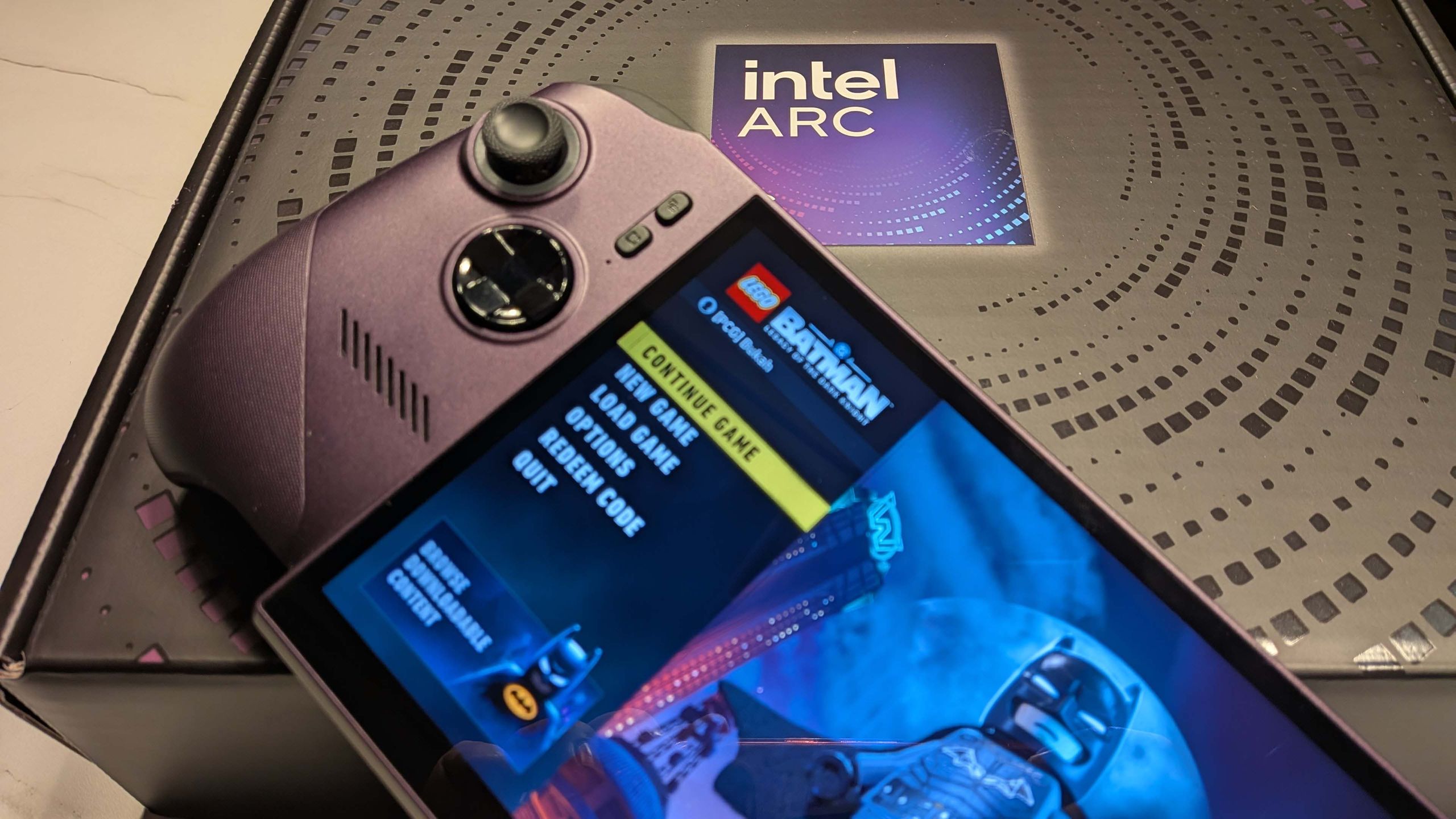 Intel quer levar XeSS com aceleração XMX ao Proton e abrir caminho para SteamOS em portáteis