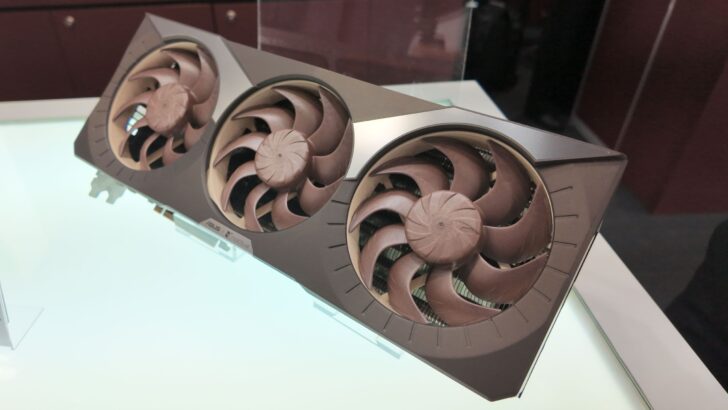 Asus troca RTX 5080 duas vezes para cliente conseguir modelo branco em RMA