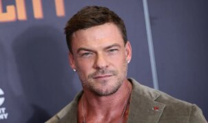 Helldivers: Alan Ritchson é confirmado no filme, que agora chega em 2028