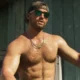 GTA 6: jornalista esclarece que não viu nudez completa de Jason em cena do chuveiro